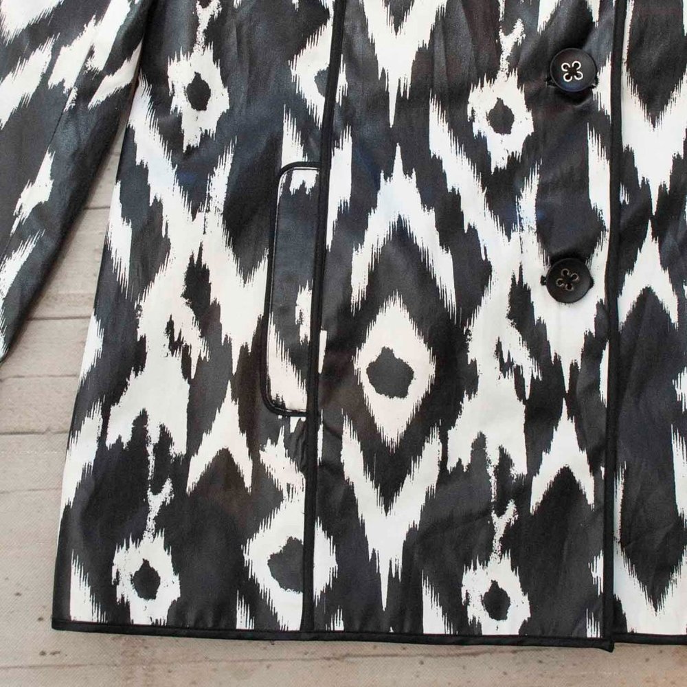 Chico's Lightweight Faux Leather Blazer in Black and White Ikat Print si… - Picture 5 of 8